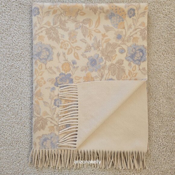 Lora Piana Cashmere Fringed Scarf Reversible Floral to Creme - Picture 1 of 17